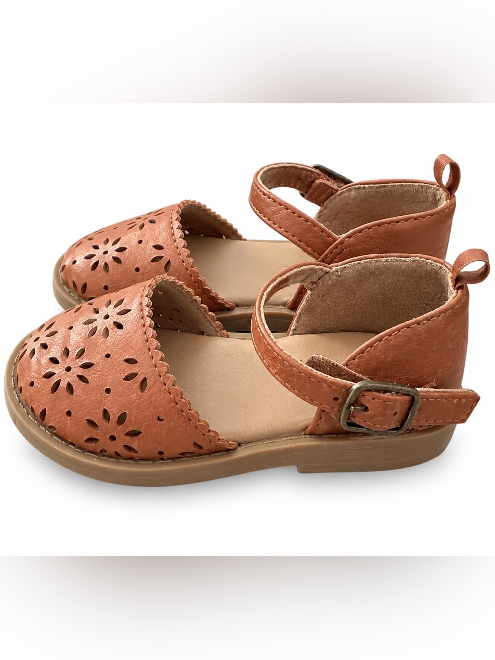 Old Navy Toddler Girls Size 6 Brown Floral Cutout Mary Jane Shoes